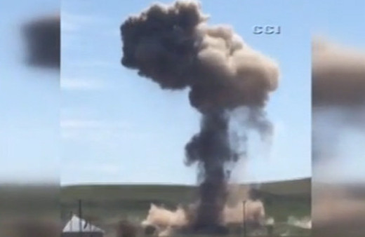 Van'da bomba yüklü kamyonet patlatıldı!