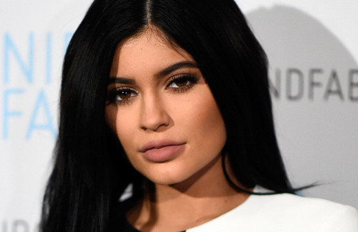 Estetik harikası çıktı Kardashian'ın eski hali olay!