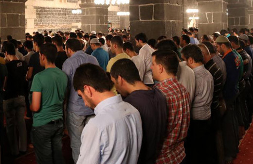 İzmir namaz vakitleri 29 Nisan 2016