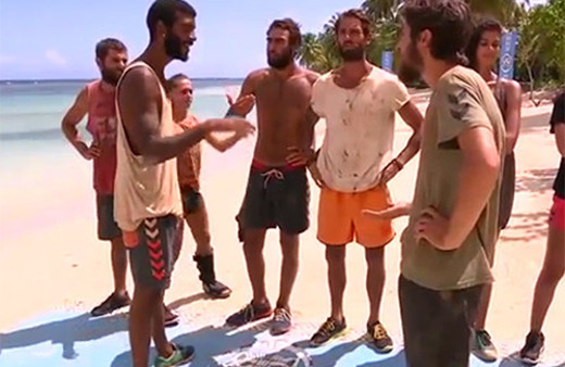 Survivor'da Gönüllüler birbirine girdi; Acun Ilıcalı ayırdı