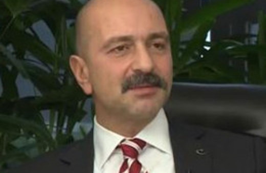 Otomobilleri satışa çıkan Akın İpek'ten beddua