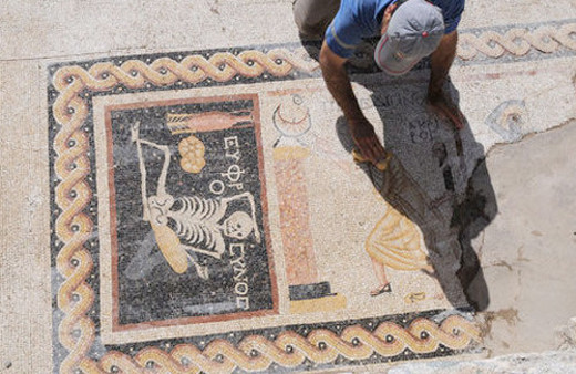 Gündeme oturan mozaiği ortaya çıkaran arkeolog konuştu!