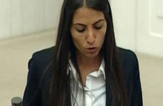 İki HDP'li vekil Türkiye'yi terk etti iddiası