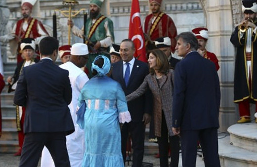 Dolmabahçe'de mehteranlı karşılama!