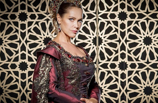 Hülya Avşar kendi filmini çekecek!