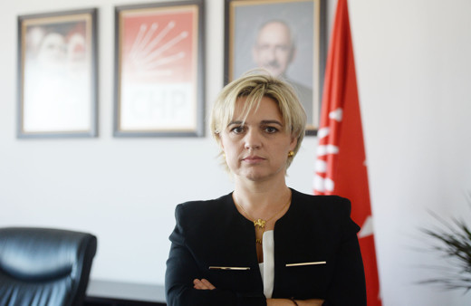 CHP'li Böke'den LGBTİ yürüyüşü tehditine tepki!