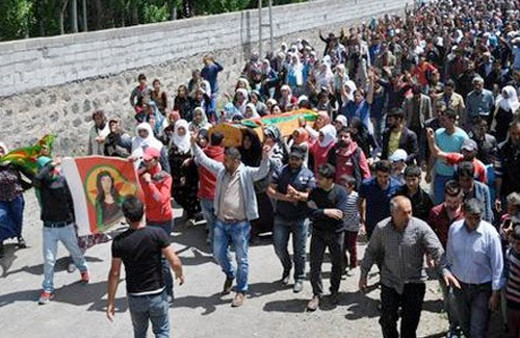 HDP'li vekil Taşdemir terörist cenazesine katıldı!