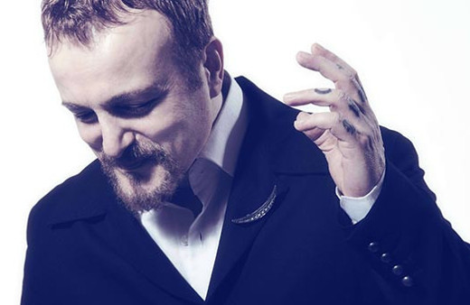 Harun Kolçak sırrı! Babasının reddettiği gay kardeşi...