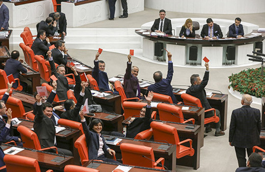 Dokunulmazlıklar resmen kalktı şimdi ne olacak?