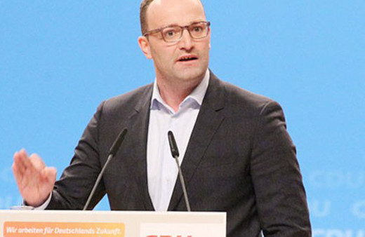 Alman vekilden gurbetçilere ülkenizi seçin uyarısı!