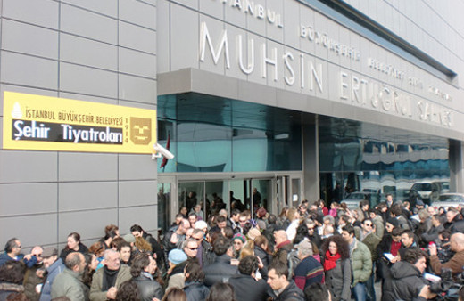 İBB Şehir Tiyatroları'nda 6 sanatçı açığa alındı