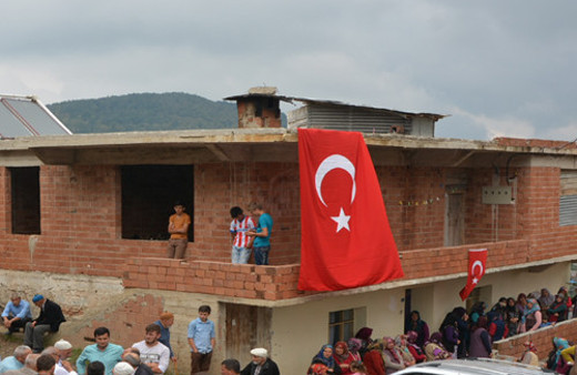 Şehidin yarım kalan evini belediye tamamlayacak