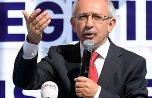 Sizce kürsüde kim konuşuyor çok şaşıracaksınız!