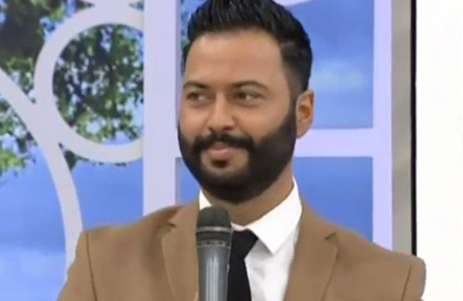 Esra Erol'da tayt krizi çıkaran Caner canlı yayında özür diledi!