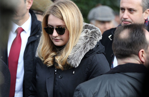 Mustafa Koç mezarı başında anıldı! Eşi ve kızları..