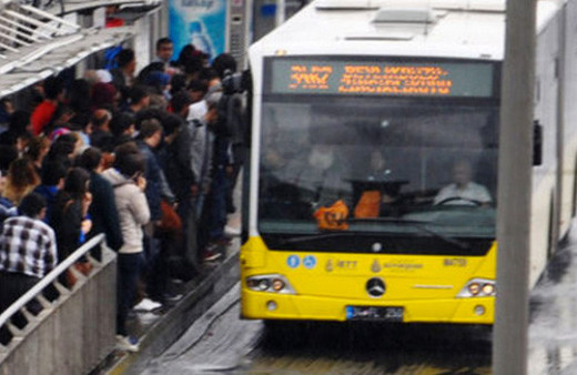 Metrobüste şırıngalı hemşire dehşeti!