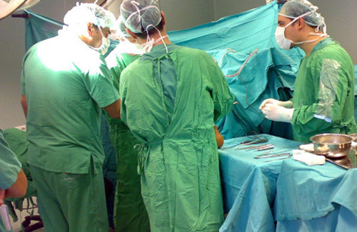 Ameliyat önlükleri neden yeşil?