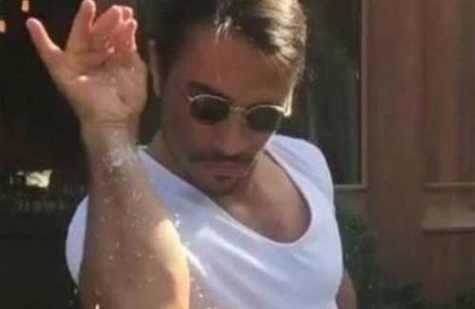 Nusret'in bu kez de dansı çıktı!