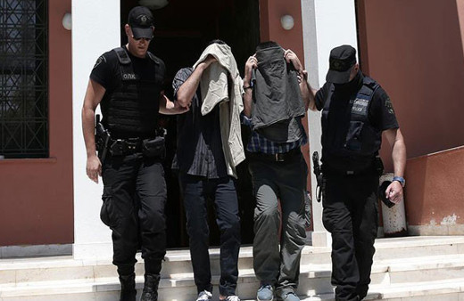 Yunanistan darbeci askerlerin iadesini reddetti