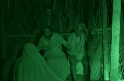 Survivor'da sinirler gerildi: Ünlüler'in söz düellosu!