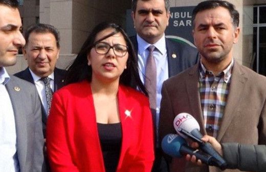 CHP'li Sera Kadıgil adliyede gözaltına alındı