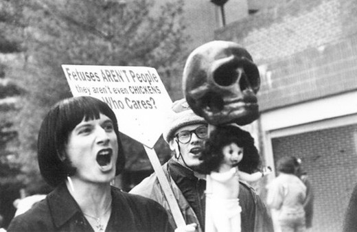 Bu nasıl dini inanış! Ölüleri yiyorlar, özellikle fetüsleri!