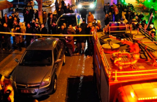 Pastanede korkunç dakikalar ölü ve yaralılar var