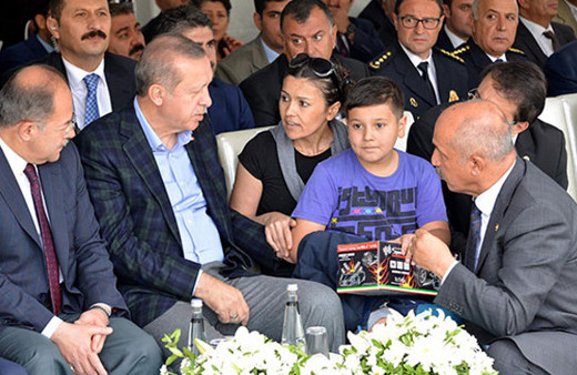 Erdoğan'ın yanına gelebilmek için öyle bir şey yaptı ki!