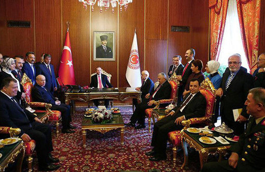 Meclis'te açılış sonrası sürpriz zirve!