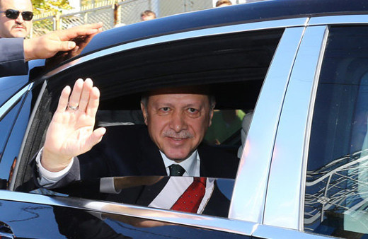 Sırbistan'da Erdoğan'a coşkulu karşılamada dikkat çeken pankart!