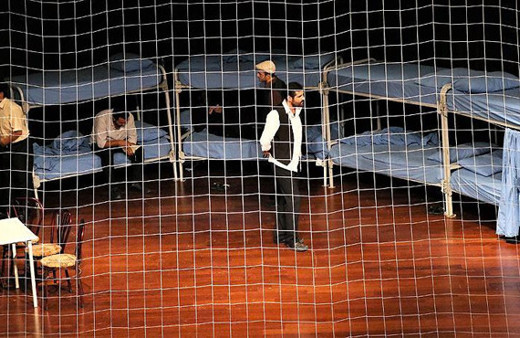 Bağımlılıktan kurtulup tiyatro sahnesine çıktılar