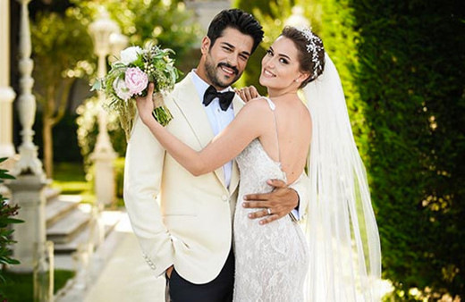 Fahriye Evcen sen ne yaptın duvarı kapıyı indirmeden bırakmadı