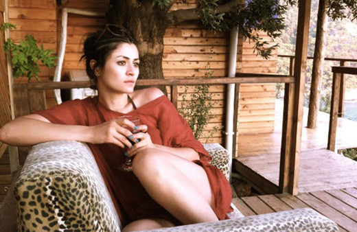 Deniz Çakır çıldırdı "Kızın ölmüş sen burada..."