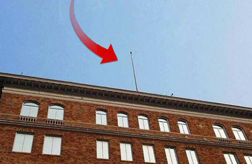 Büyük kriz! Çaldığınız bayrağımızı geri verin!