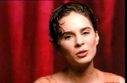 Demet Sağıroğlu uzun süre sonra görüntülendi ! İşte yeni hali