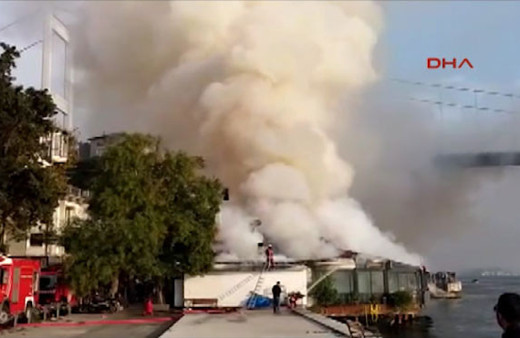 Rumeli Hisarı sahilinde yangın