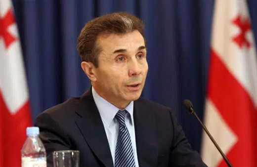 Tiflis'te yolsuzluk iddiaları sokağa döktü