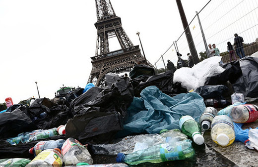 Her yıl 400  avroyu çöpe atıyorlar