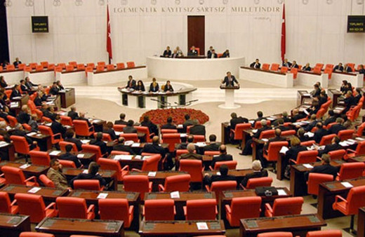 Müftülere nikah kıyma yetkisi veren madde kabul edildi 