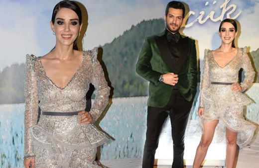 Özge Gürel'in gala kıyafetine kıyafetine bakın!