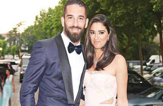 Arda Turan'a büyük şok Aslıhan Doğan öyle biriyle aşka yelken açtı ki