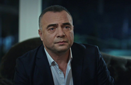 Oktay Kaynarca'dan hayranlarını üzecek paylaşım! Diziden ayrılıyor mu?