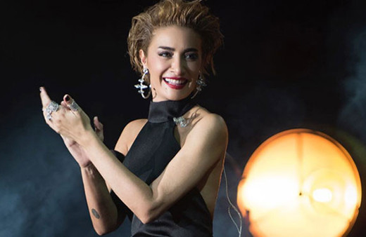 Sıla 10'uncu sanat yılını kutluyor