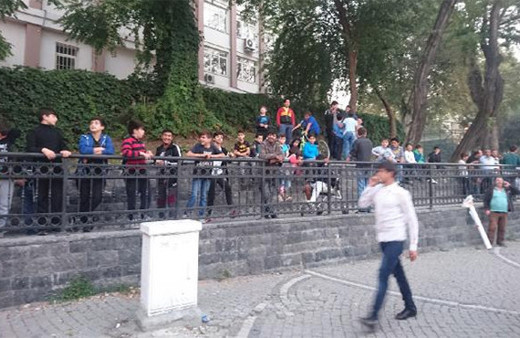 İntihar girişimini film gibi izlediler!