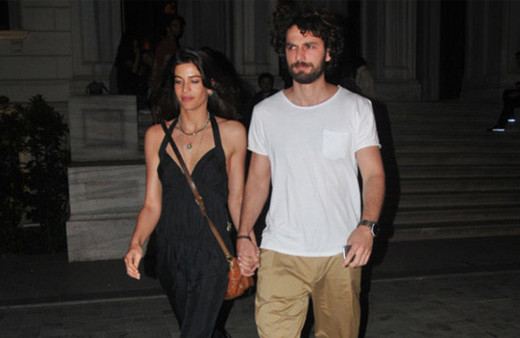 Berrak Tünüzataç'tan takipçisine ayar!