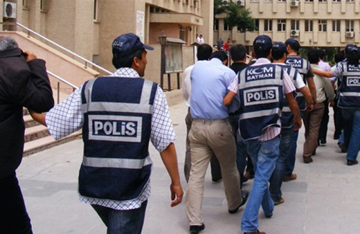 Şike ve Ergenekon hakimleri Yunanistan'a kaçarken yakalandı