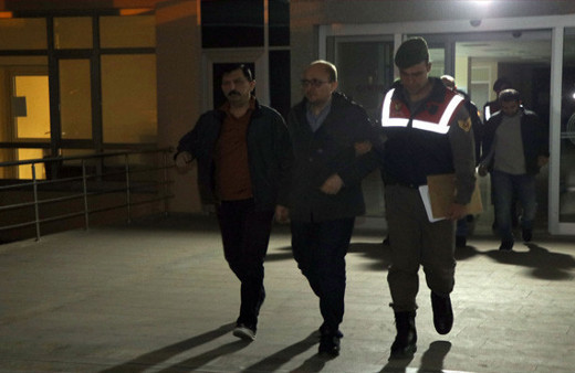 Şike ve Ergenekon hakimleri Yunanistan'a kaçarken yakalandı