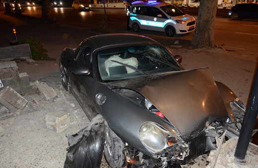 Bağdat Caddesi'nde korkunç kaza