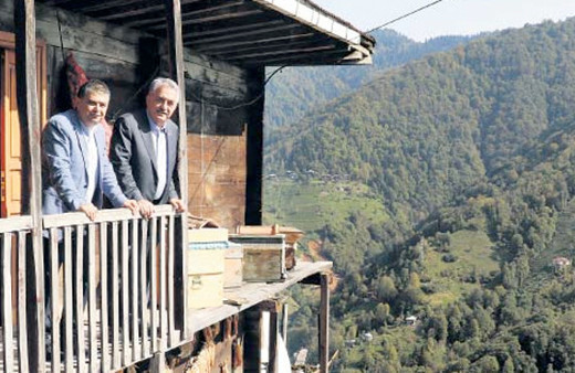 AK Parti'nin kilit isminden üç başkana mesaj