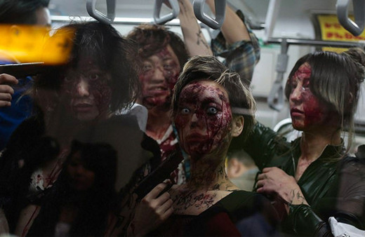 Tam bineyim derken metroda akıl alan manzarayı görünce...